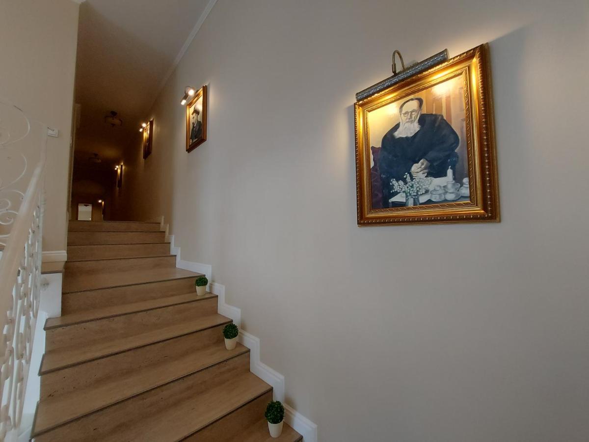 Conacul Poetilor Hotel Gura Rîului Exterior foto