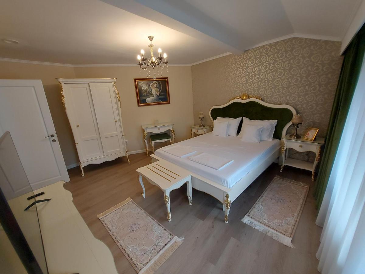 Conacul Poetilor Hotel Gura Rîului Exterior foto