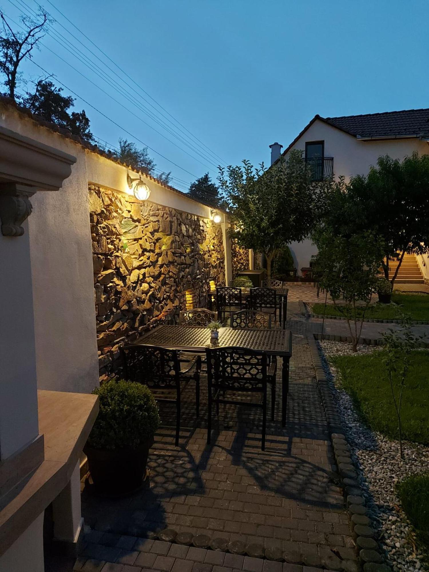 Conacul Poetilor Hotel Gura Rîului Exterior foto